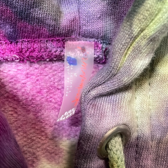 Free People Movement In Motion Muscle Hoodie Sweatshirt size Medium NEW Tie Dye - Picture 10 of 10